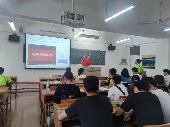 说明: C:\Users\Administrator\Desktop\体育学院开展大学生征兵宣传工作2022.4.11\2.jpg