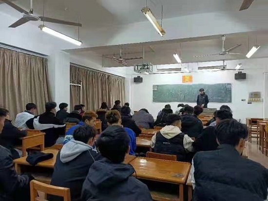 说明: C:\Users\Administrator\Desktop\体育学院在学生中开展禁毒专项教育\体育学院在学生中开展禁毒专项教育\微信图片_20211224161027.jpg